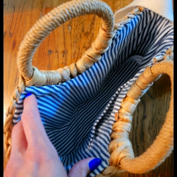 GAP Boho Straw Bag Circular Handle Striped lining Half Moon Beach - Picture 3 of 5